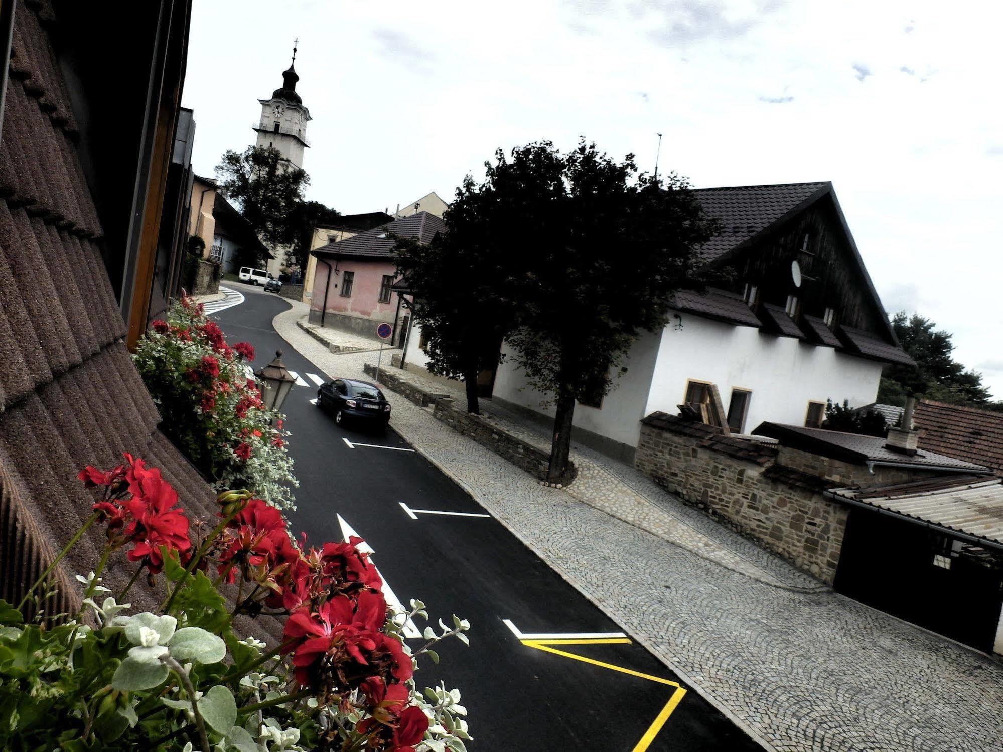 Penzión Pod bránou Poprad Exterior foto